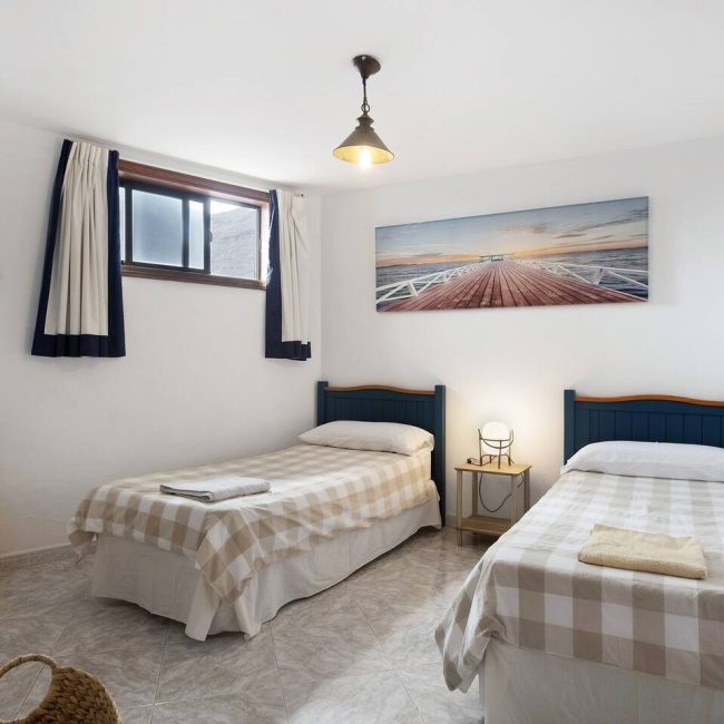 Honua Surf Camp Lanzarote camera