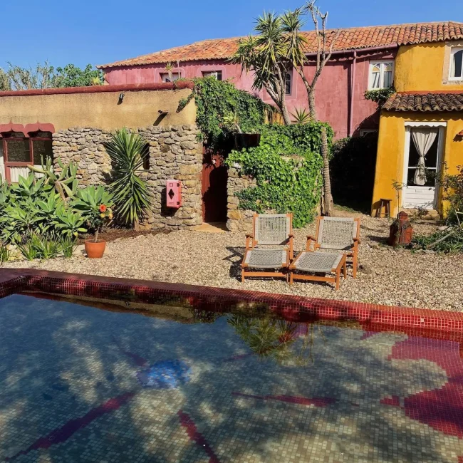 La struttura Surf and Yoga Ericeira il giardino