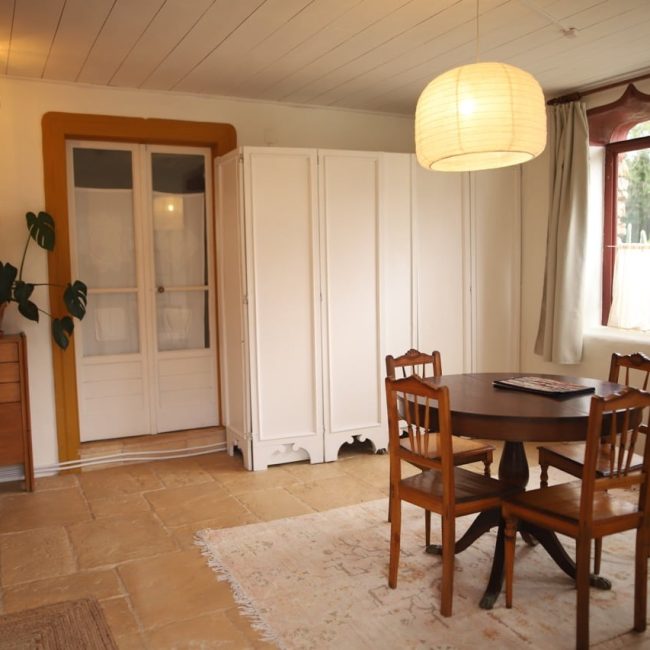 La struttura Surf and Yoga Ericeira il soggiorno